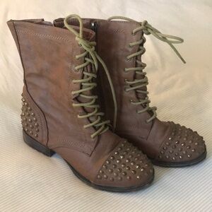 Breckelle’s tan studded leather boots, size 8